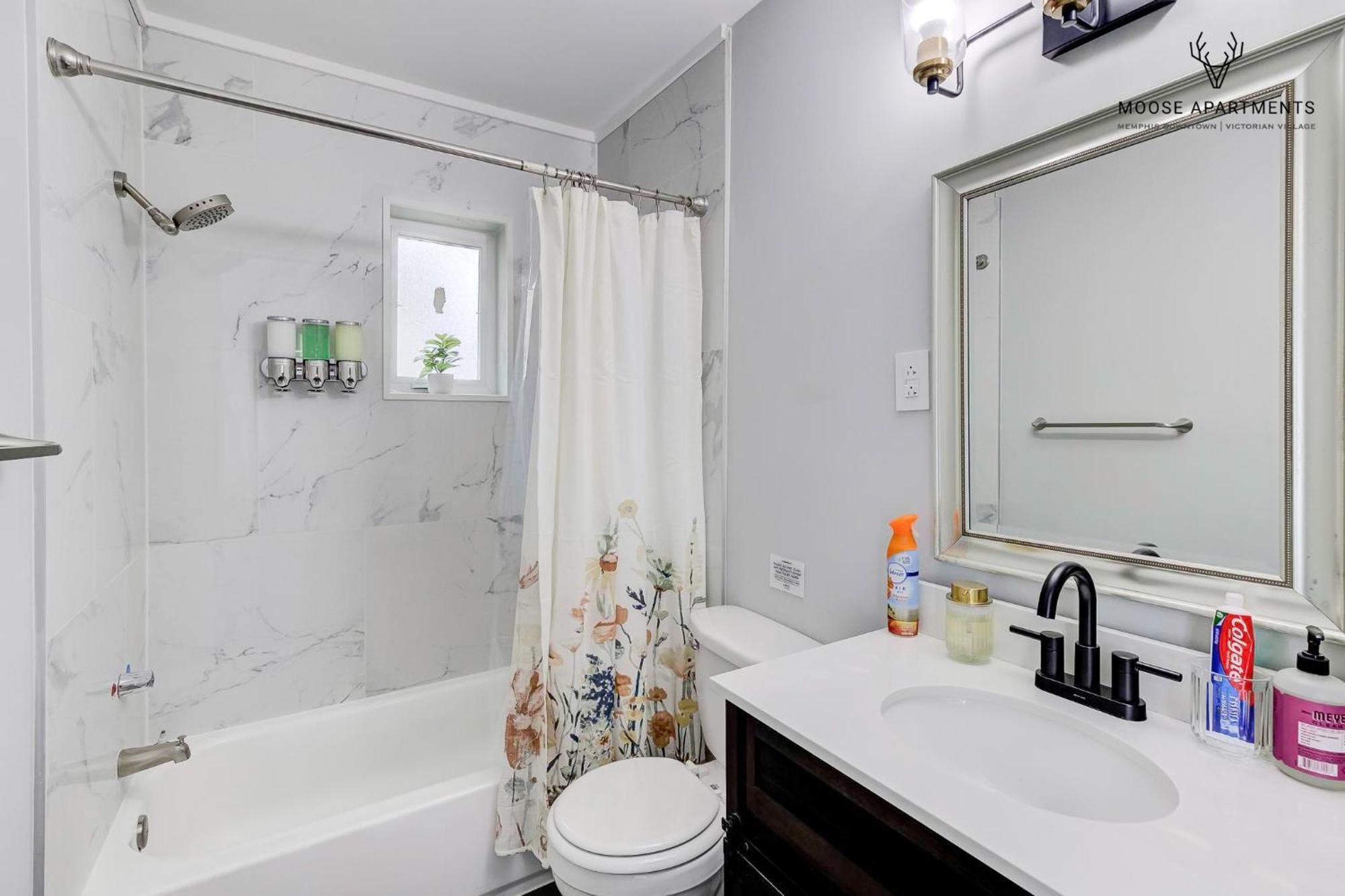 The Moose #9 - Brand New Luxe Modern Loft With Free Parking, King Bed & Fast Wifi Apartment Memphis Bagian luar foto